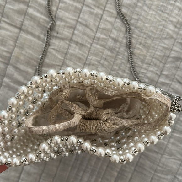 Pearl cross body bag. Perfect for the bride - Picture 5 of 5